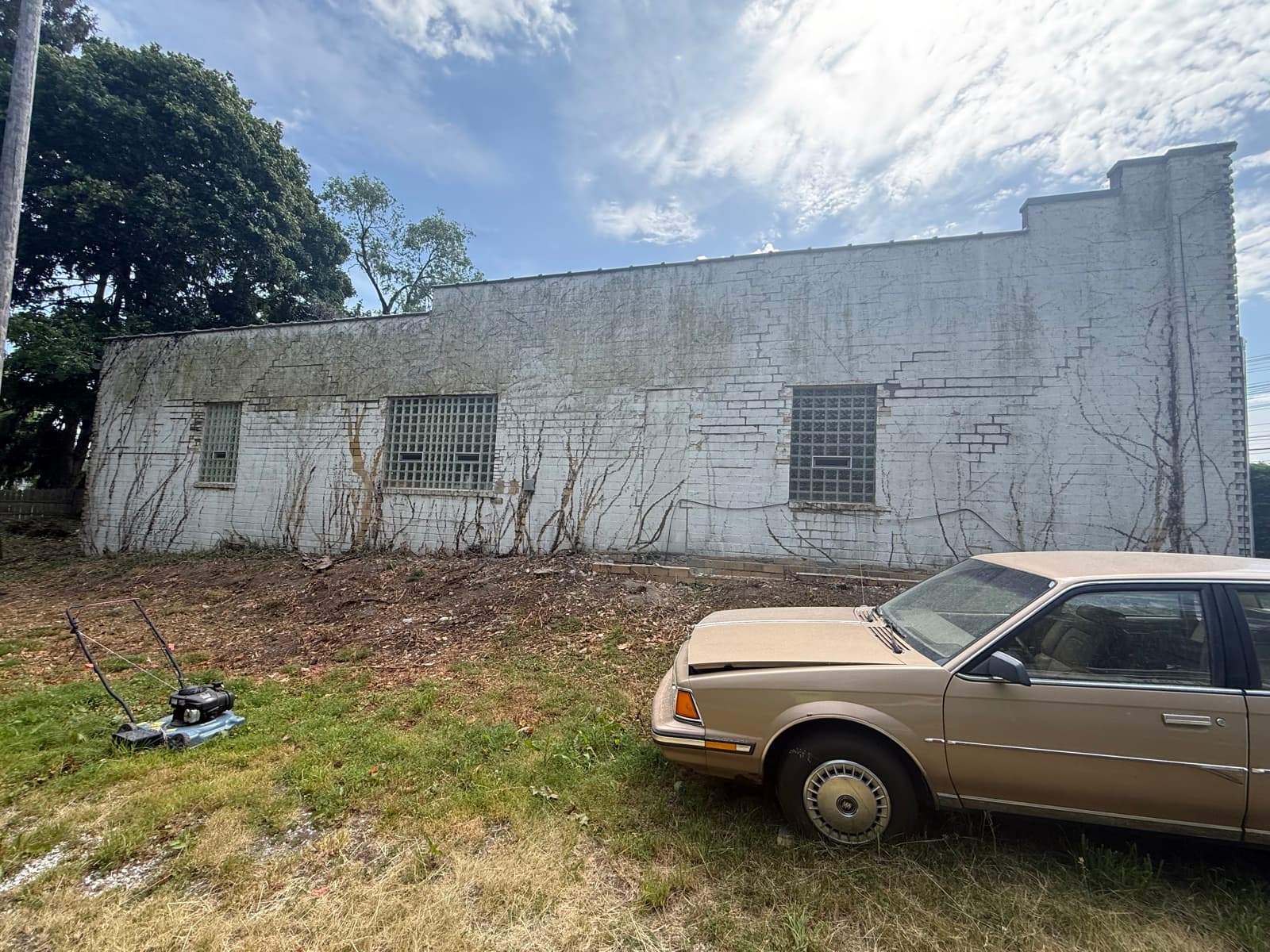 Industrial building tuck pointing project